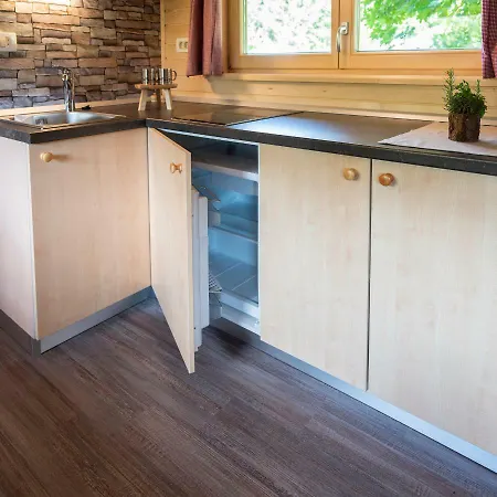 Danica Stan بيت للعطل